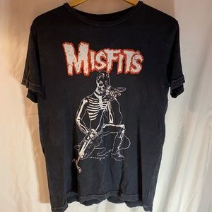 Graphic misfits tee